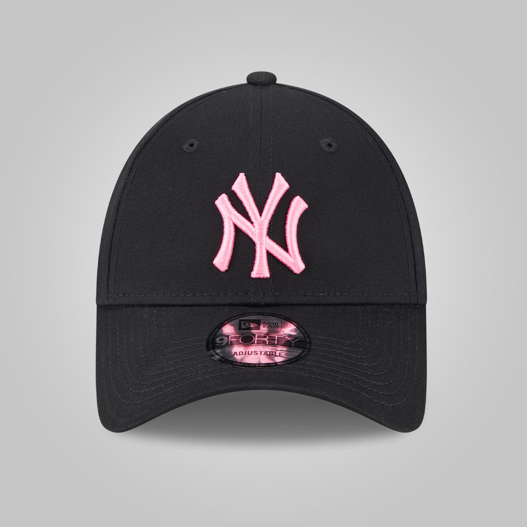New York Yankees Neon Black 9FORTY Adjustable Cap