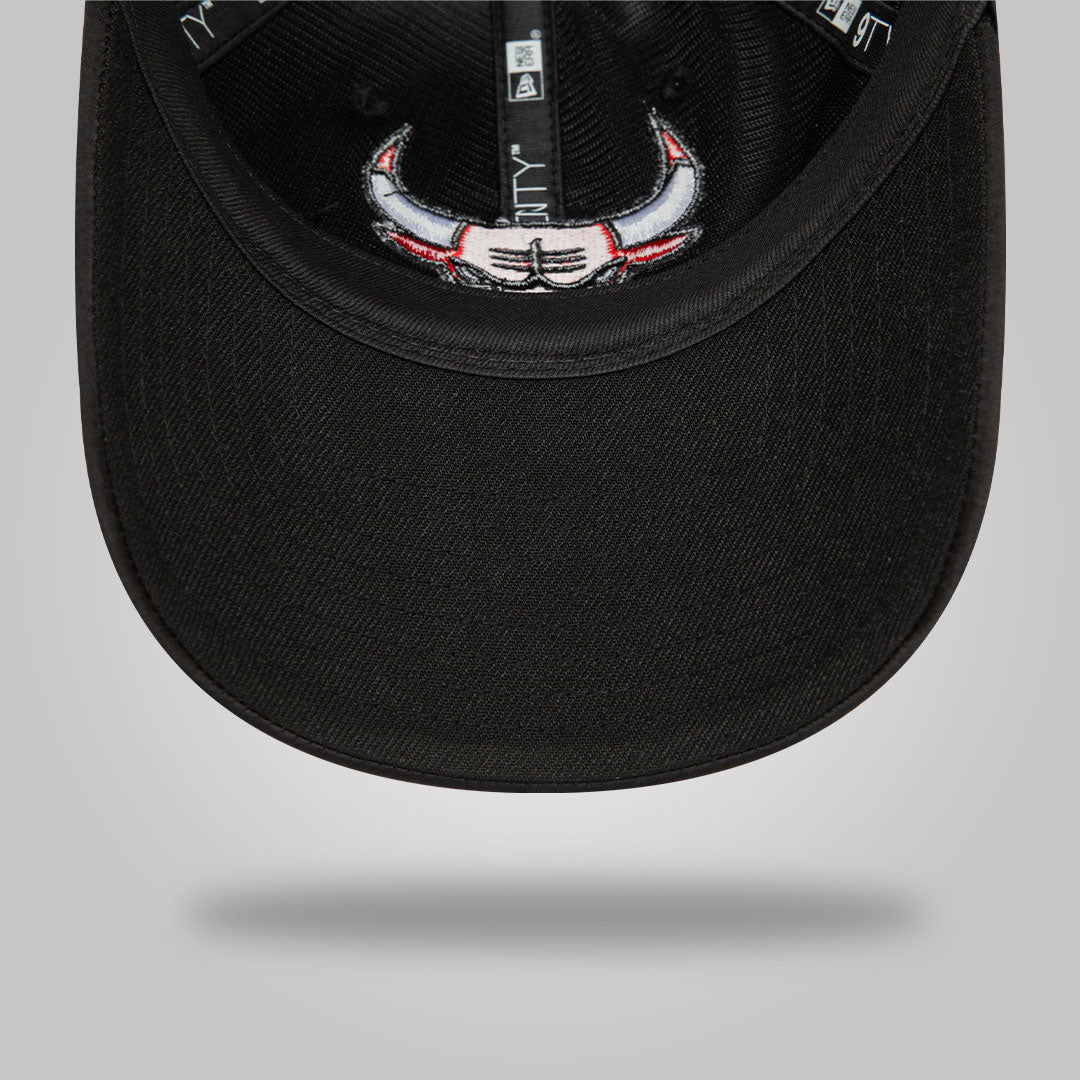Chicago Bulls NBA Satin Black 9TWENTY Adjustable Cap