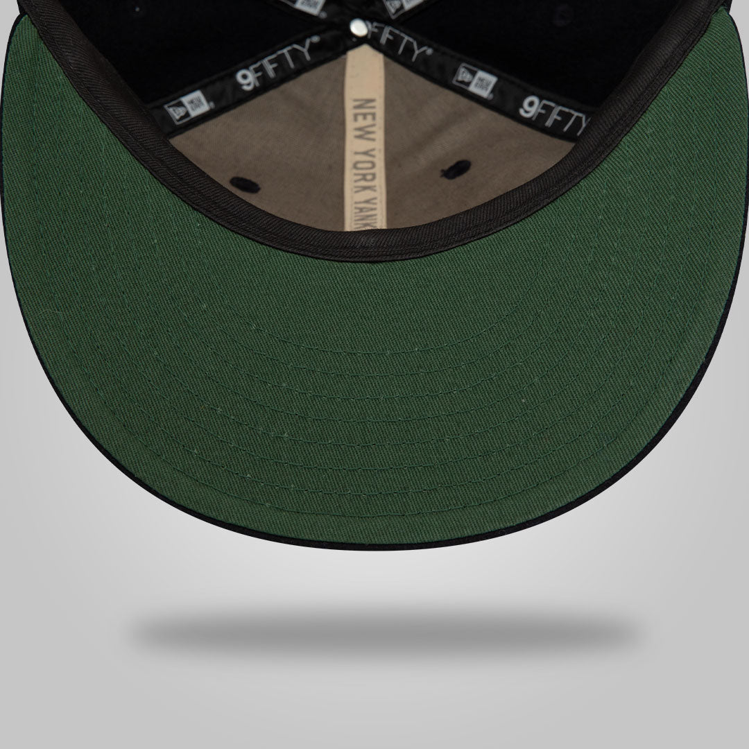 New York Yankees Heritage Series Navy Retro Crown 9FIFTY Strapback Cap