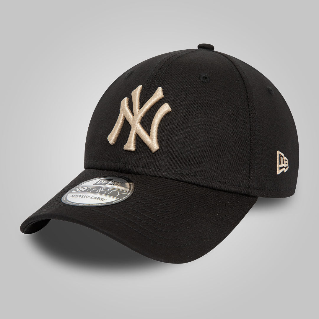 New York Yankees League Essential Black 39THIRTY Stretch Fit Cap