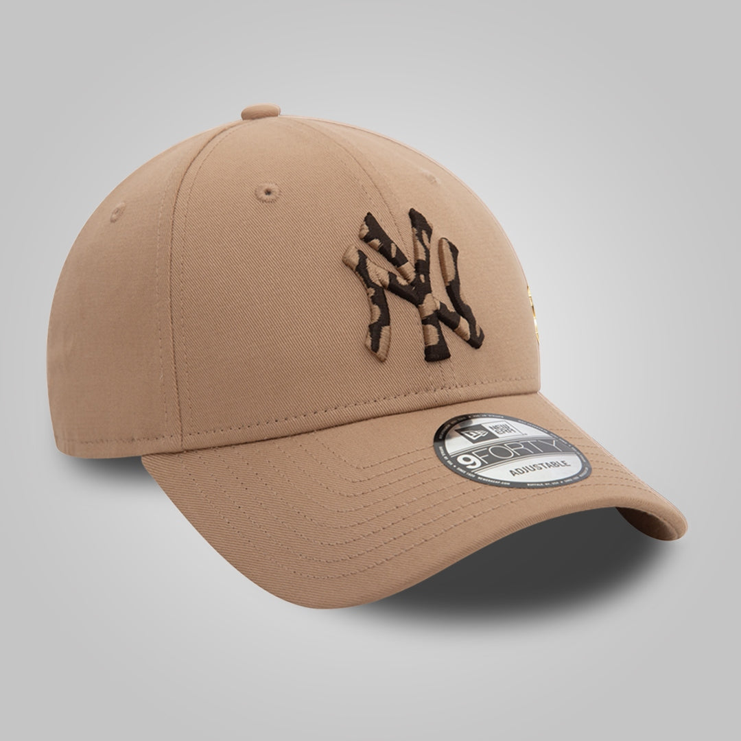 New York Yankees Seasonal Infill Beige 9FORTY Adjustable Cap