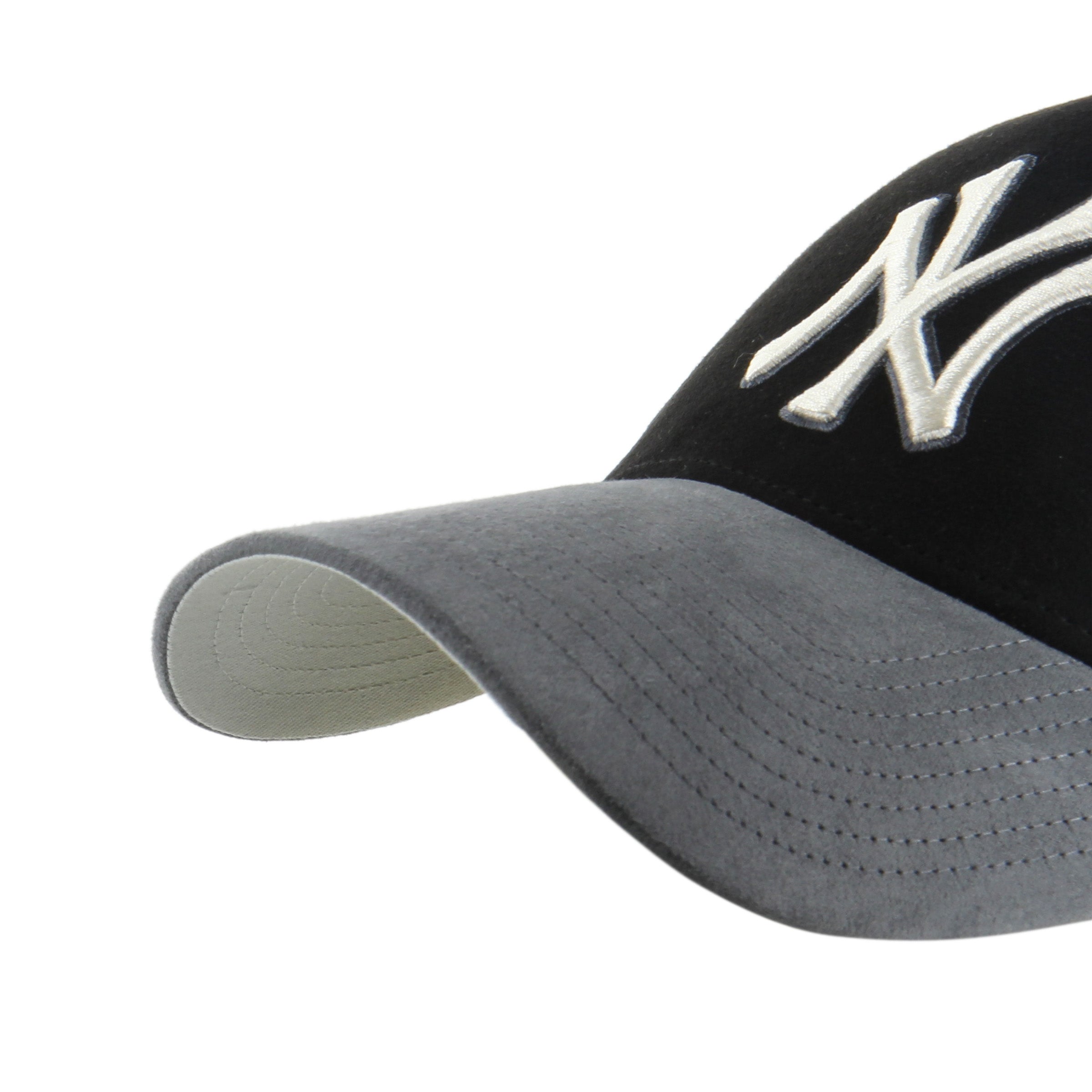 New York Yankees Ultrasuede ’47 MVP DT Black Cap