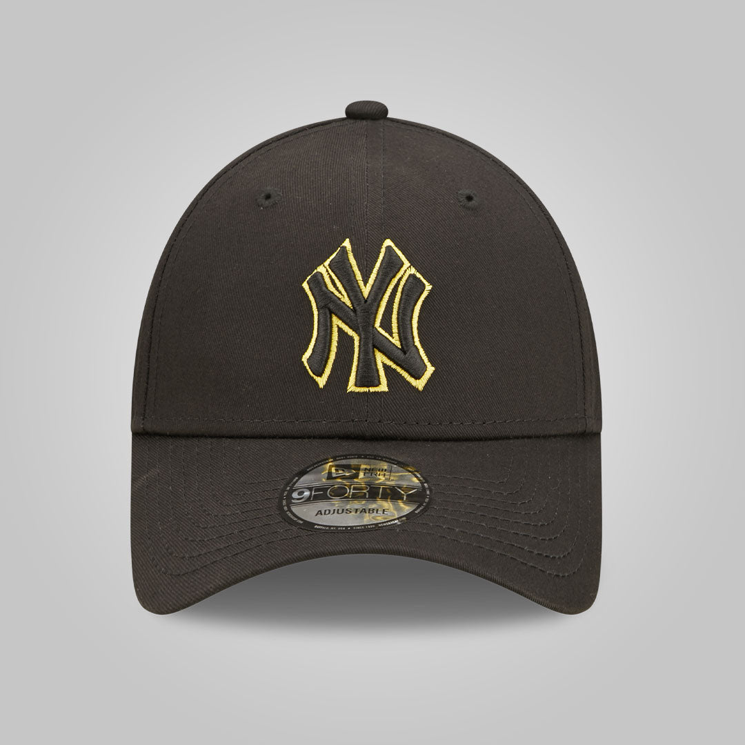 New York Yankees Team Outline Black 9FORTY Adjustable Cap