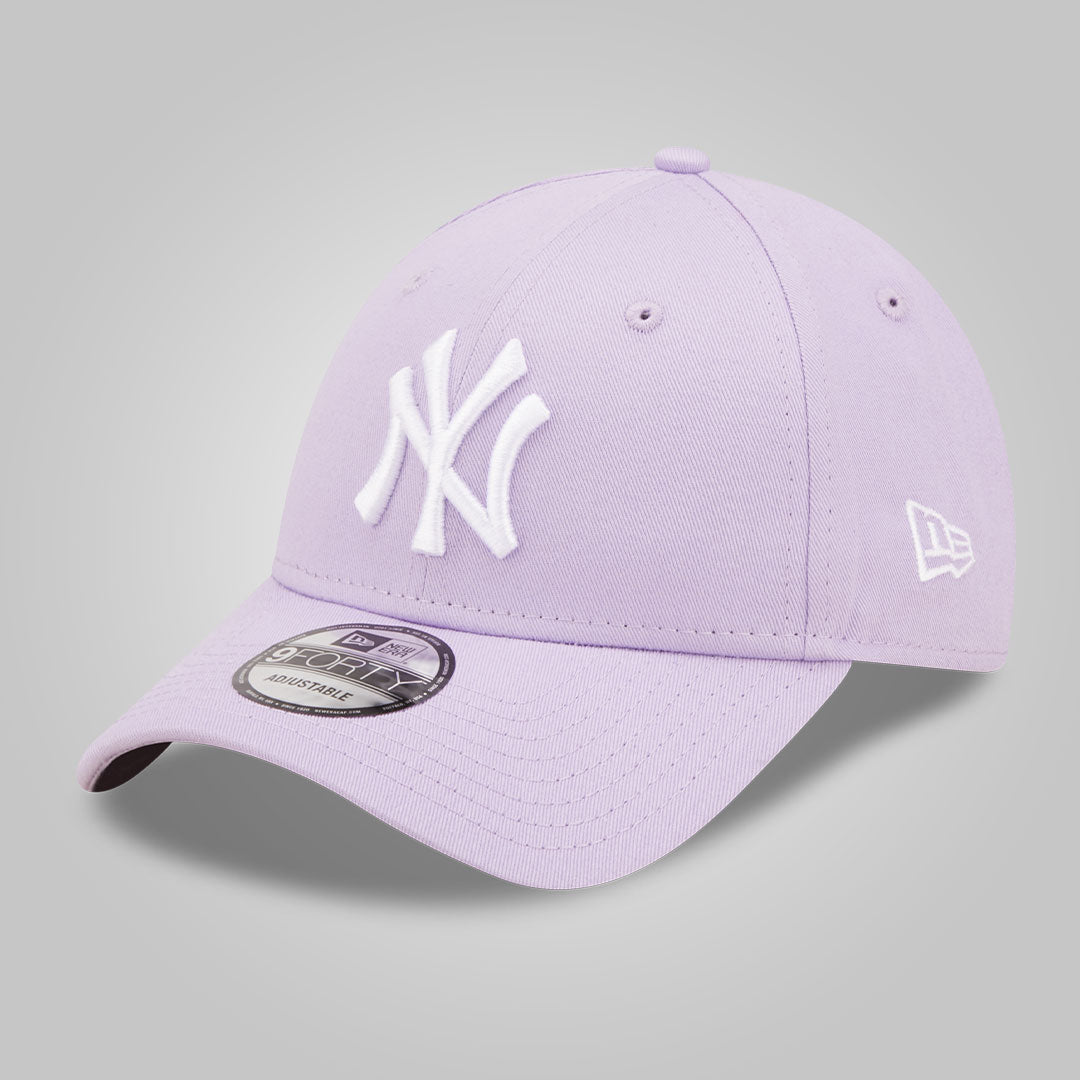 New York Yankees League Essential Purple 9FORTY Adjustable Cap