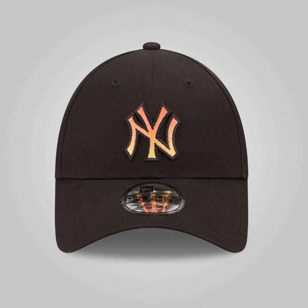 New York Yankees Gradient Infill Black 9FORTY Adjustable Cap