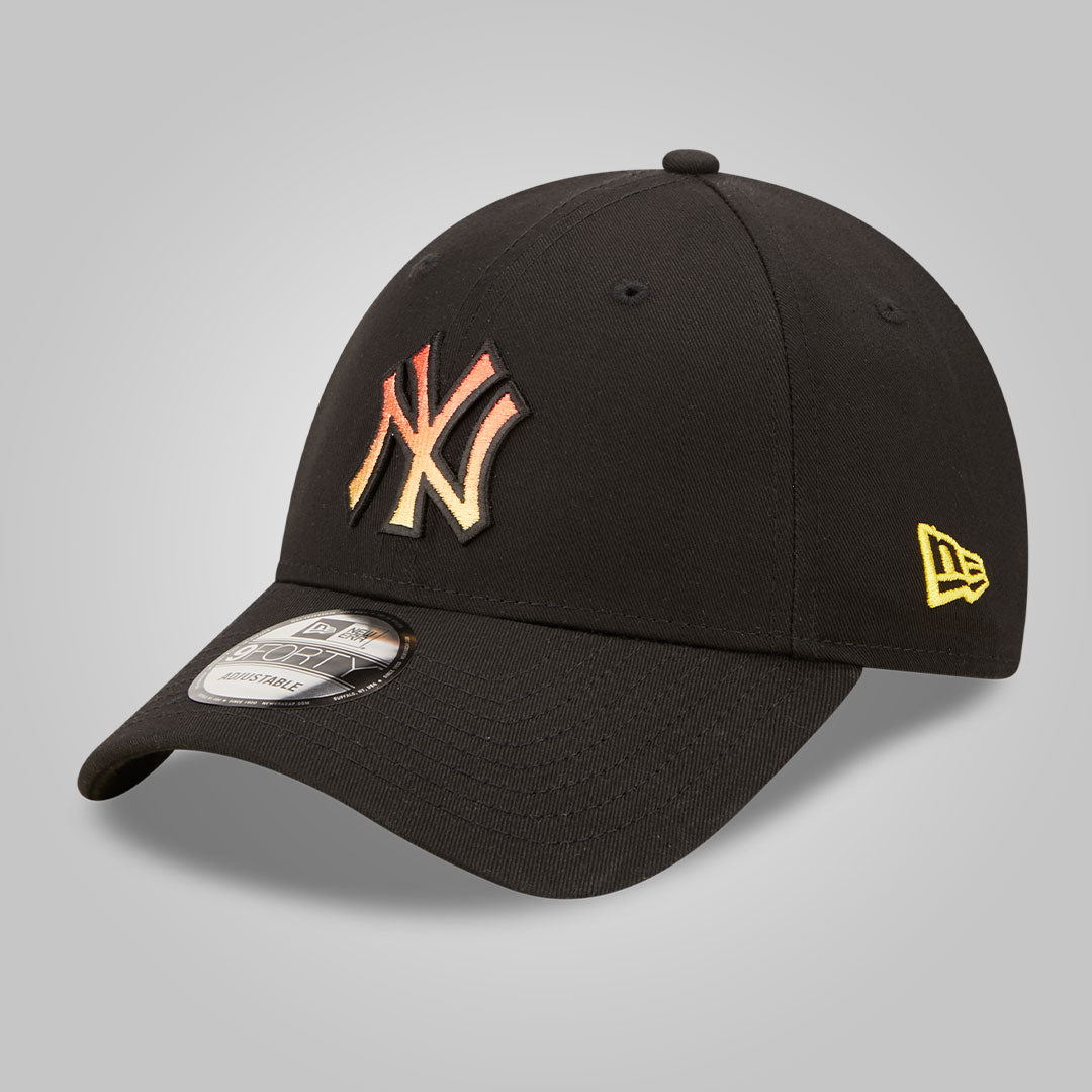 New York Yankees Gradient Infill Black 9FORTY Adjustable Cap