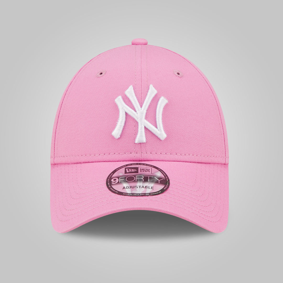 New York Yankees League Essential Pink 9FORTY Adjustable Cap