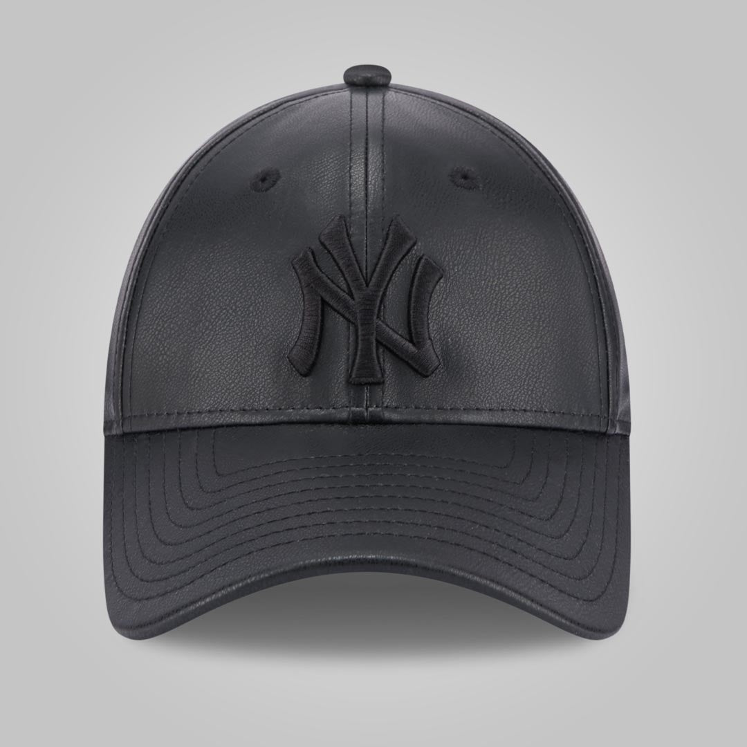 New York Yankees Faux Leather Womens Black 9FORTY Adjustable Cap