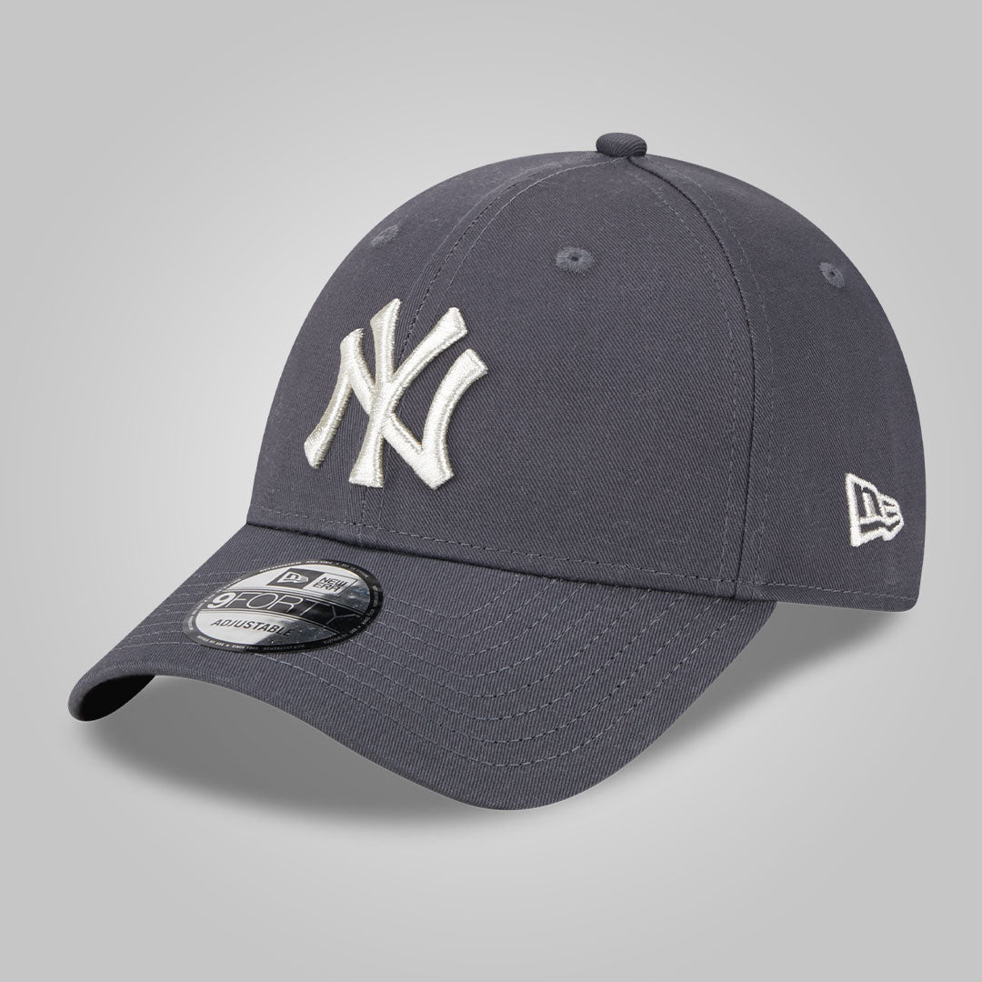 New York Yankees Metallic Grey 9FORTY Adjustable Cap