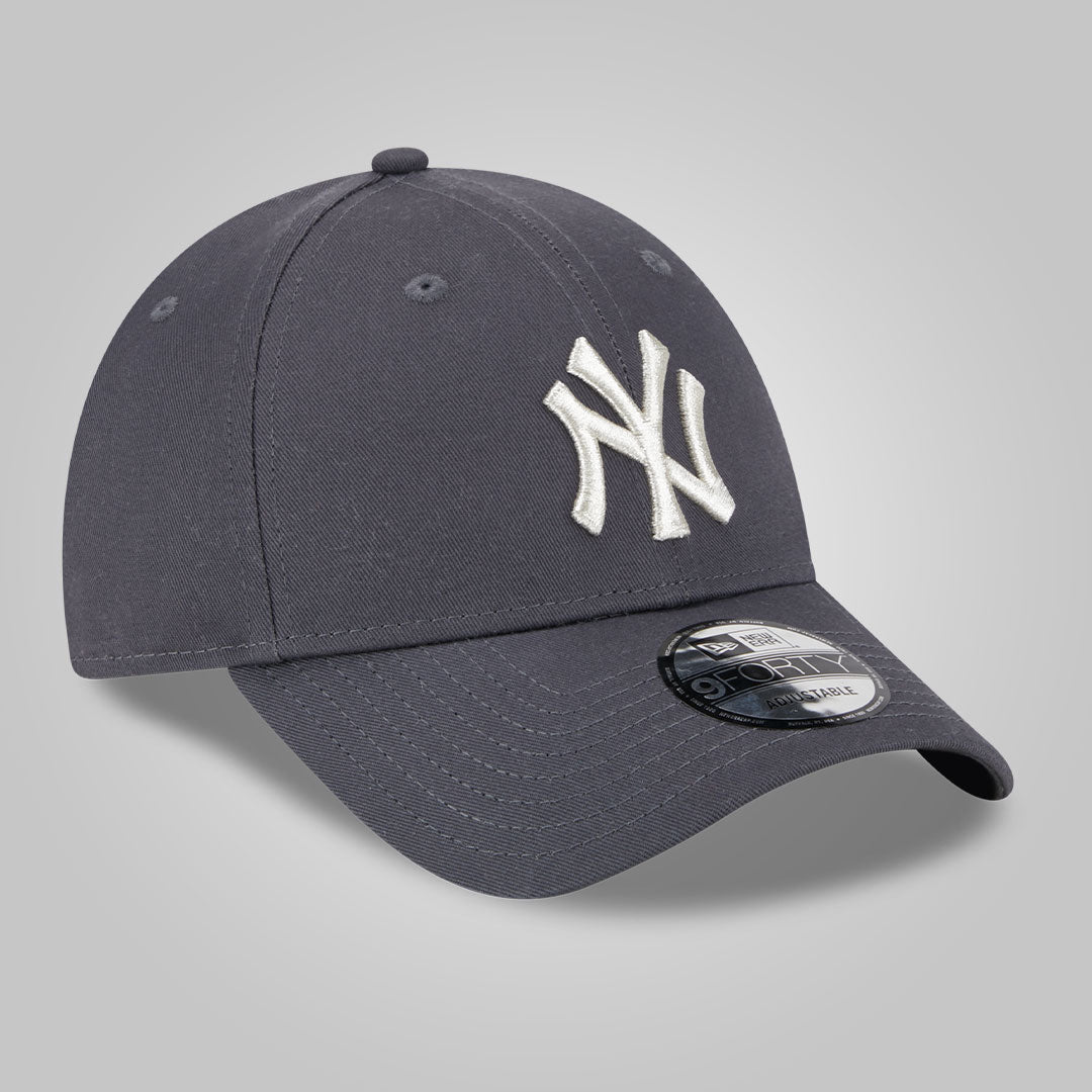 New York Yankees Metallic Grey 9FORTY Adjustable Cap