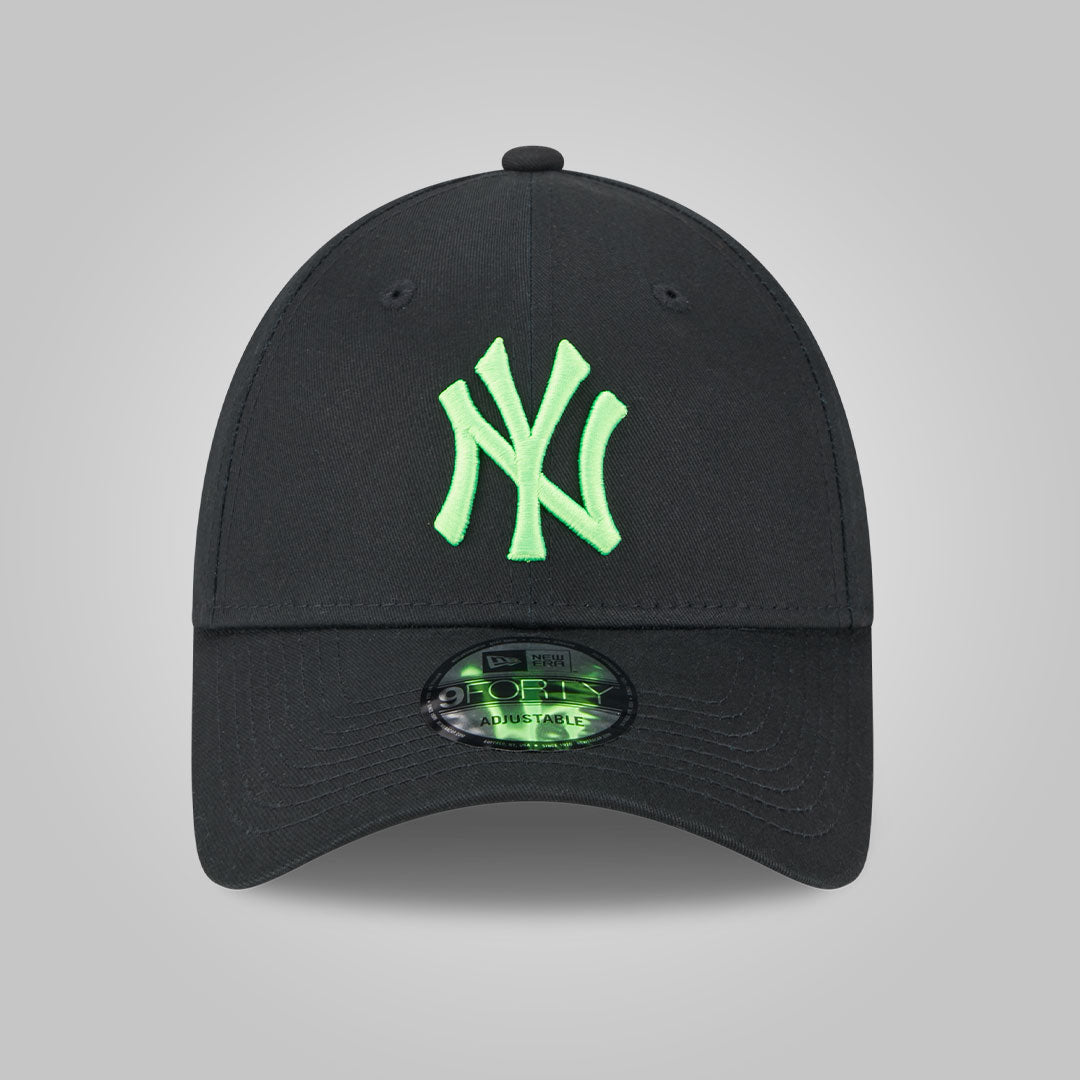 New York Yankees Neon Black 9FORTY Adjustable Cap