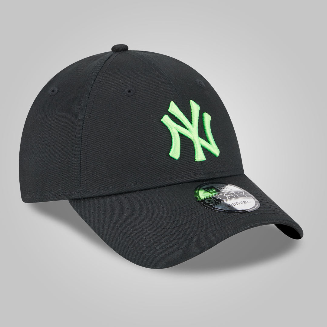 New York Yankees Neon Black 9FORTY Adjustable Cap