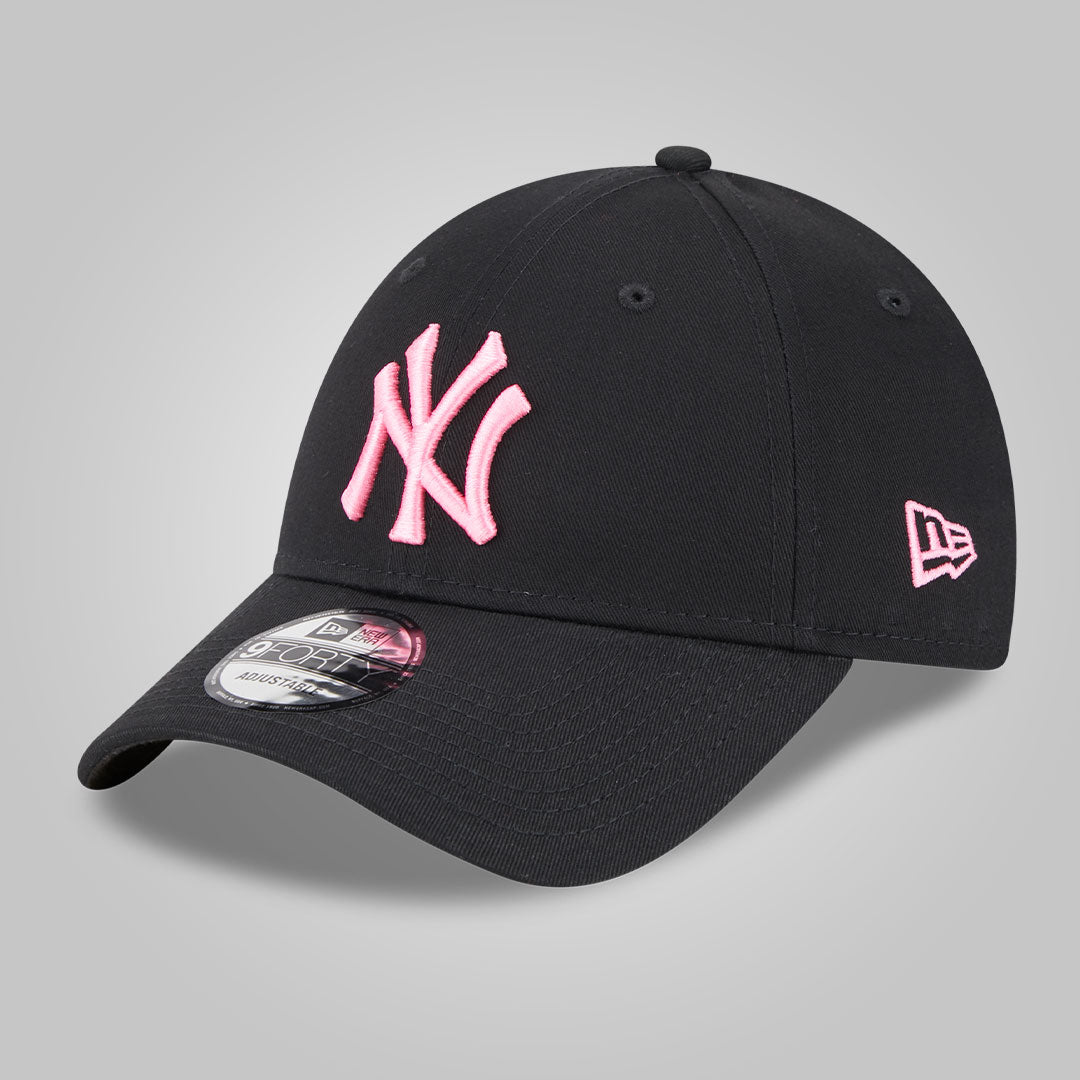 New York Yankees Neon Black 9FORTY Adjustable Cap