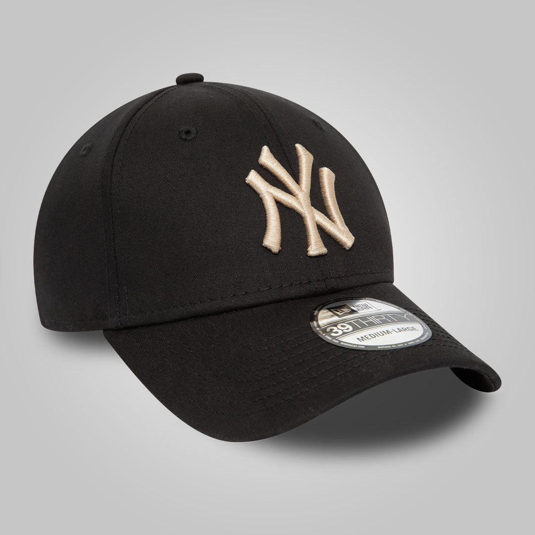 New York Yankees League Essential Black 39THIRTY Stretch Fit Cap