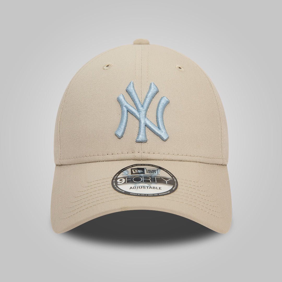 New York Yankees League Essential Light Beige 9FORTY Adjustable Cap