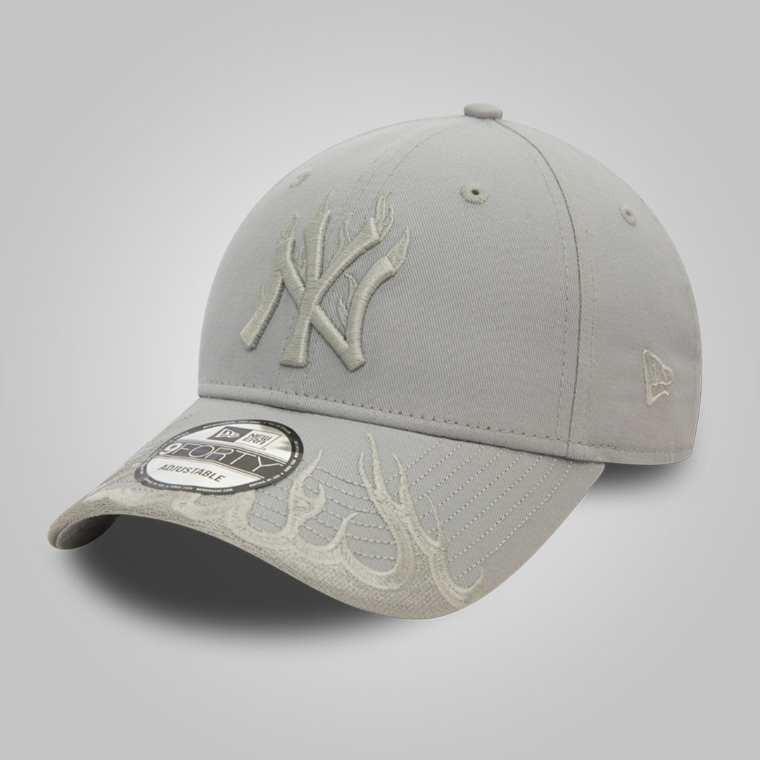 New York Yankees MLB Flame Grey 9FORTY Adjustable Cap