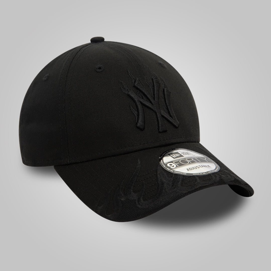 New York Yankees MLB Flame Black 9FORTY Adjustable Cap