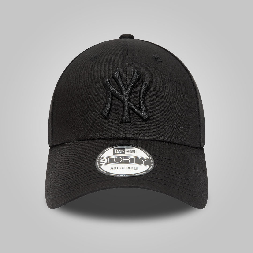 New York Yankees Essential Black 9FORTY Cap