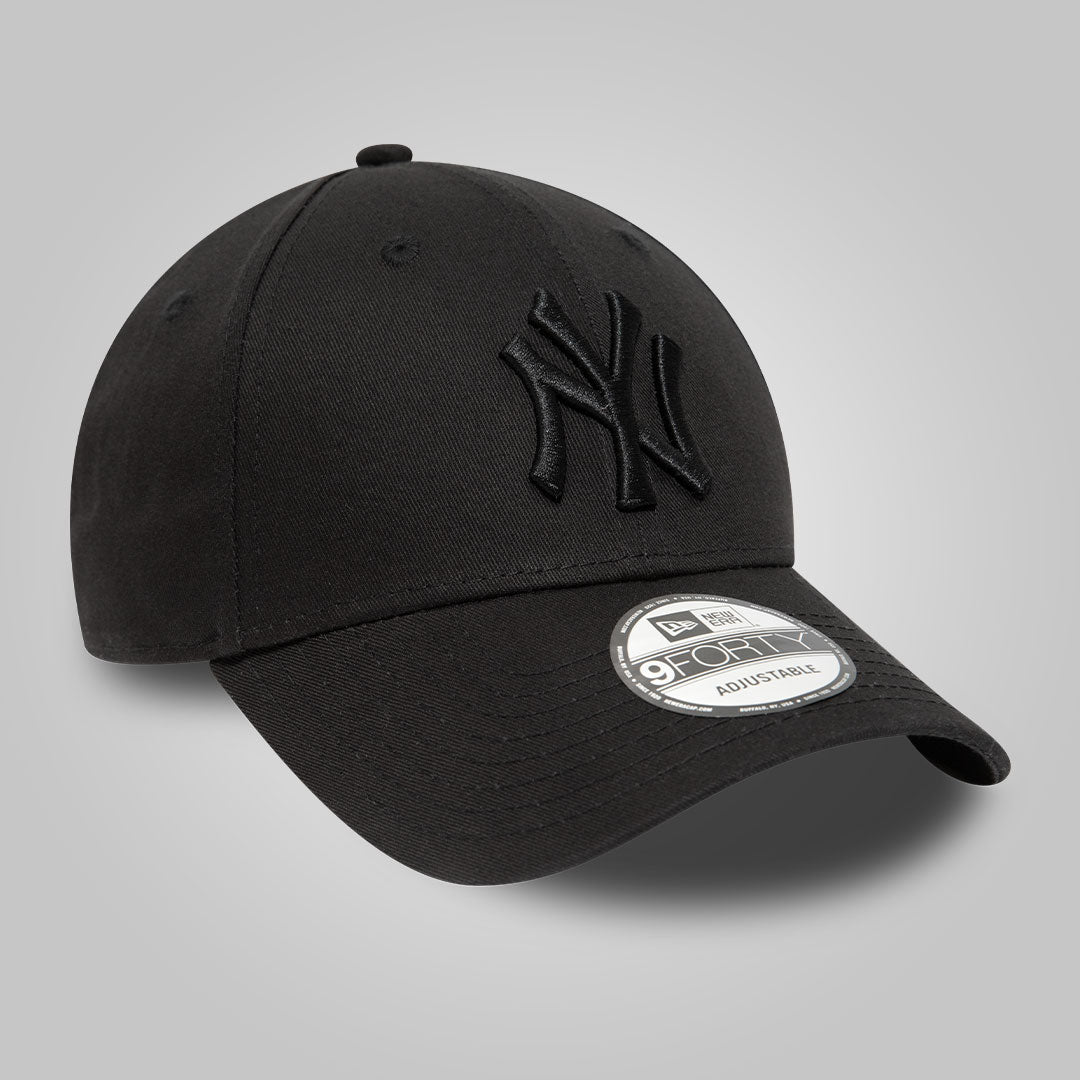 New York Yankees Essential Black 9FORTY Cap