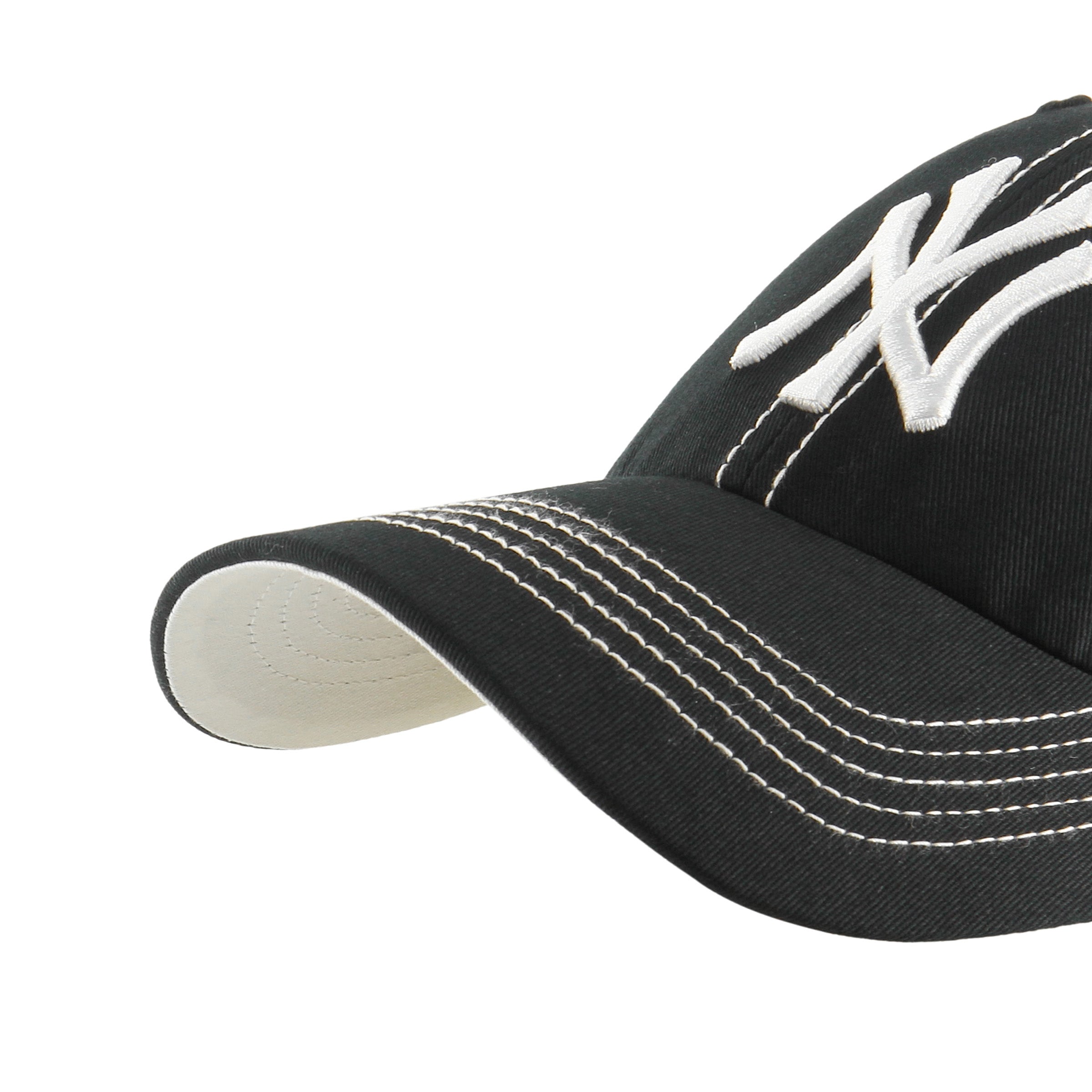 New York Yankees Contrast Stitch ’47 CLEAN UP Black Cap