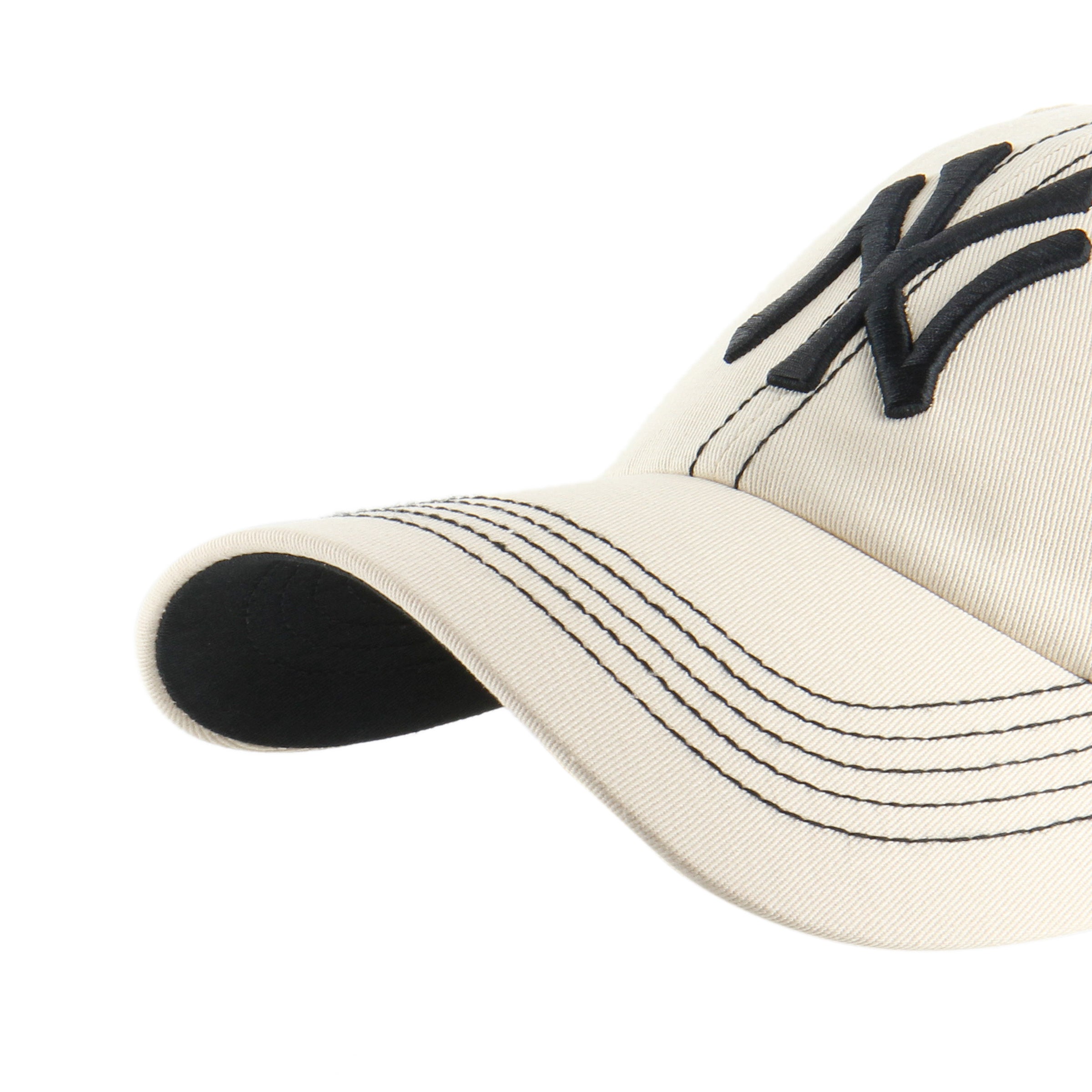 New York Yankees Contrast Stitch ’47 CLEAN UP Beige Cap